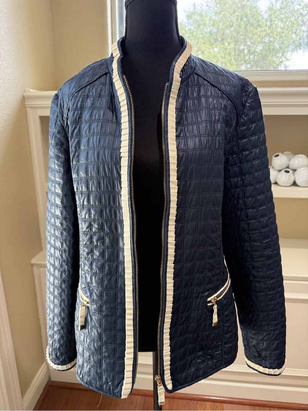 Structured Navy Quilted Light Jacket with Ivory Trim-Designer Women’s Blazer